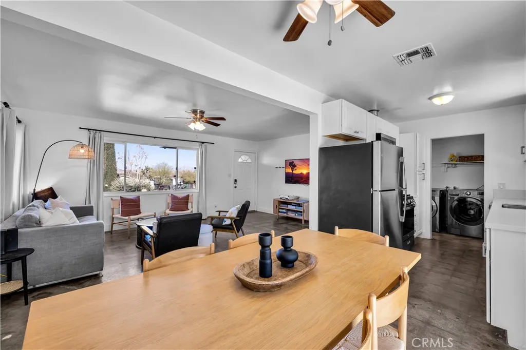 56527 Bonanza Drive, Yucca Valley, California 92284 home-pic-13