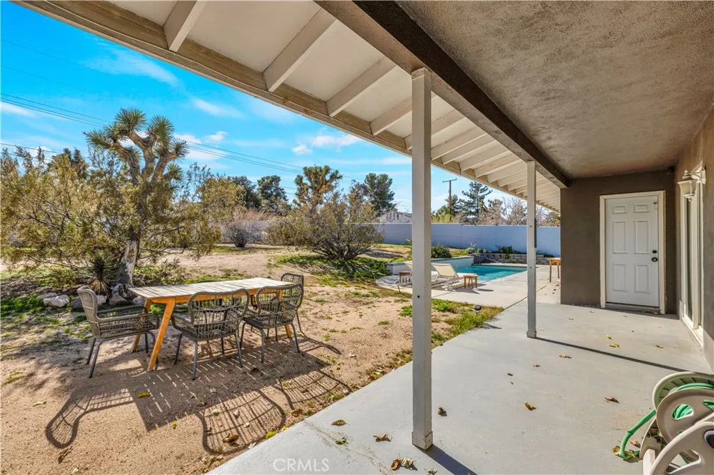 56527 Bonanza Drive, Yucca Valley, California 92284 home-pic-29