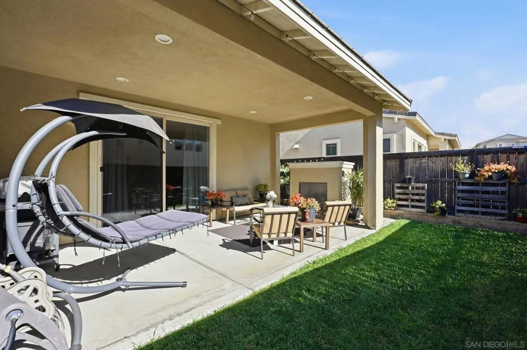 1124 Camino Levante, Chula Vista, California 91913 home-pic-55