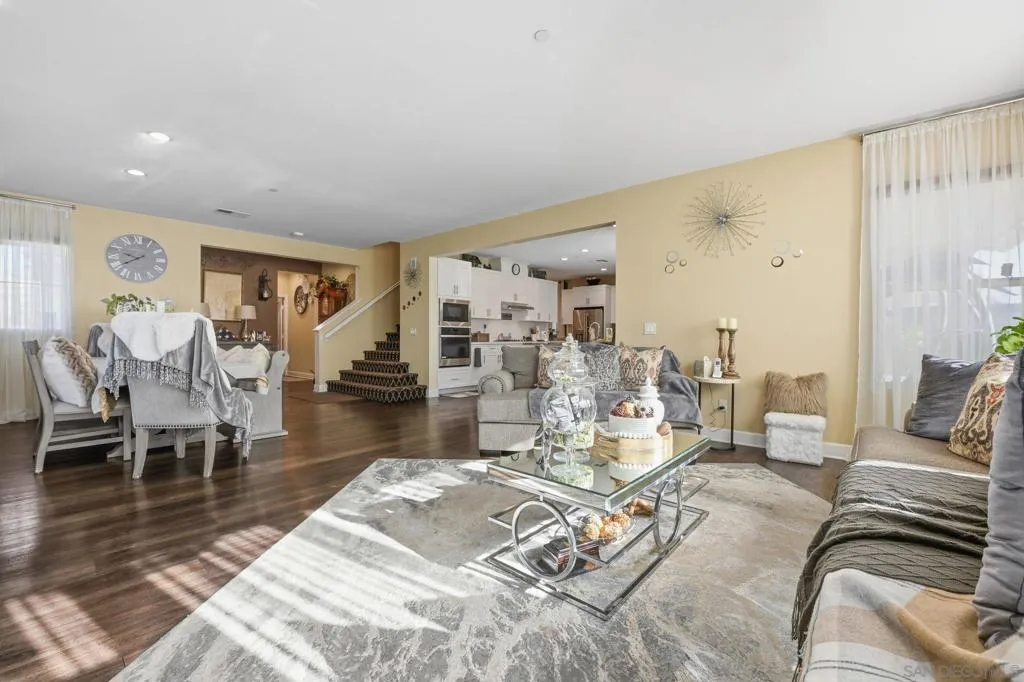 1124 Camino Levante, Chula Vista, California 91913 home-pic-13