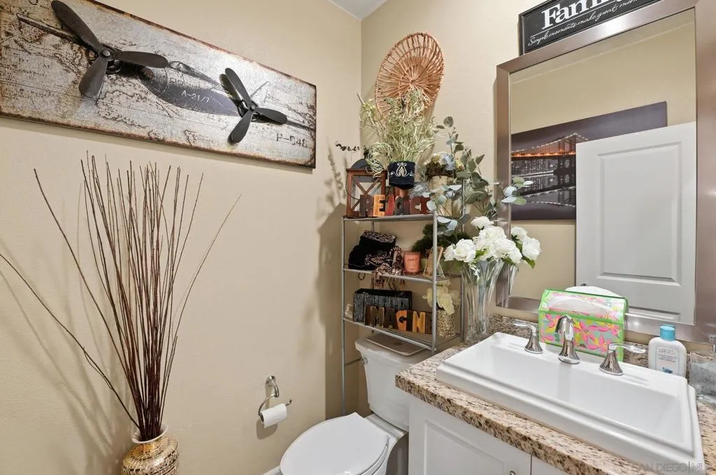 1124 Camino Levante, Chula Vista, California 91913 home-pic-24