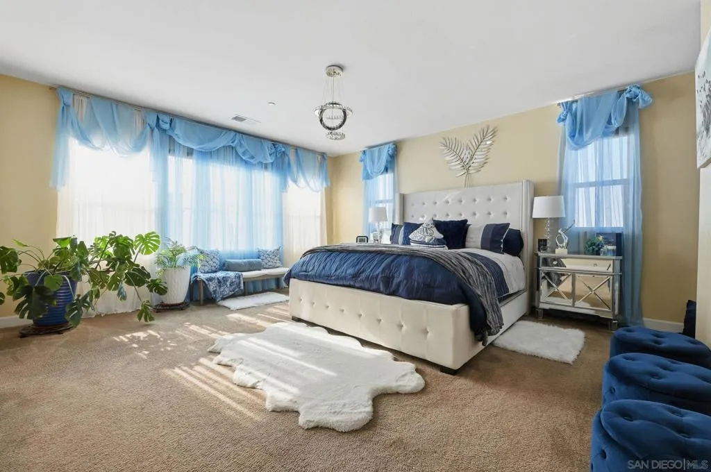 1124 Camino Levante, Chula Vista, California 91913 home-pic-31