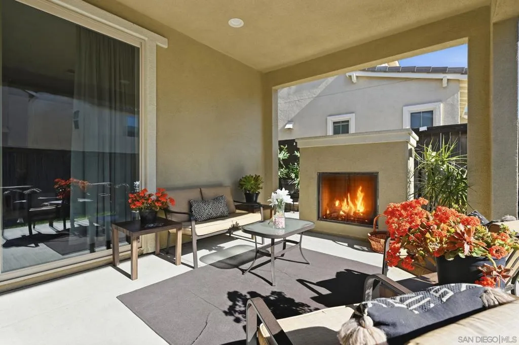 1124 Camino Levante, Chula Vista, California 91913 home-pic-54
