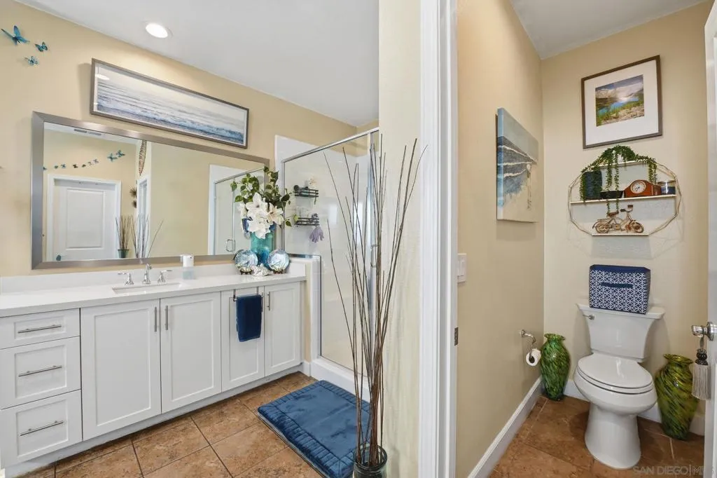 1124 Camino Levante, Chula Vista, California 91913 home-pic-38