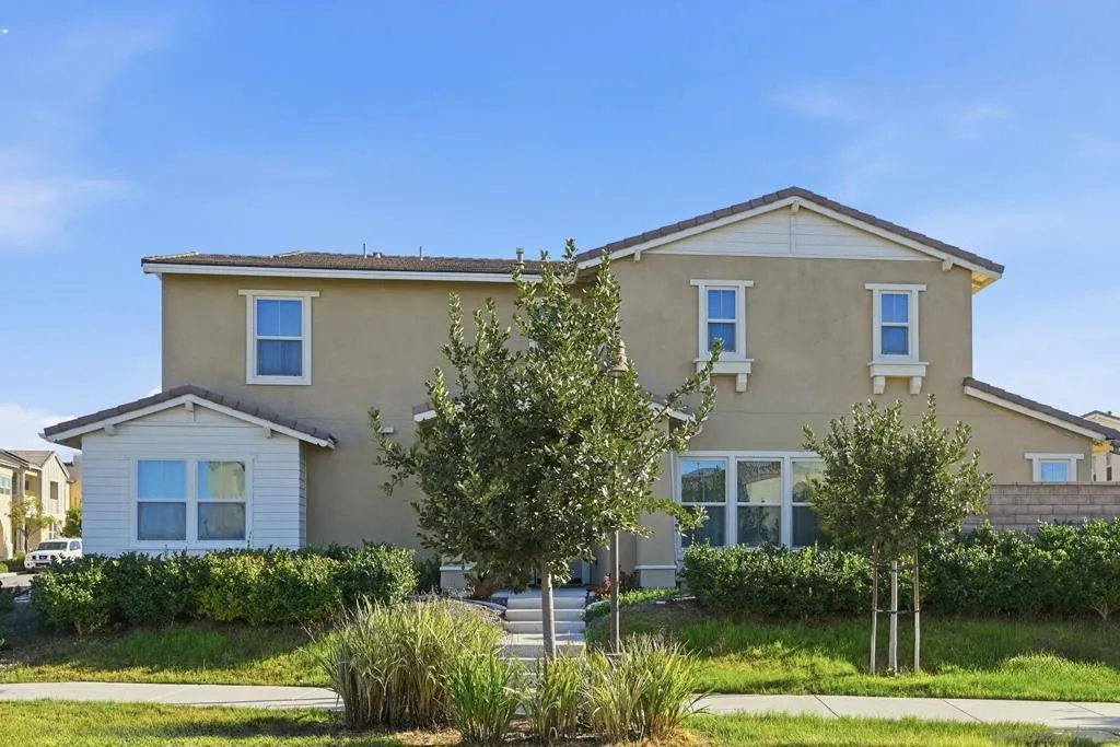 1124 Camino Levante, Chula Vista, California 91913 home-pic-3