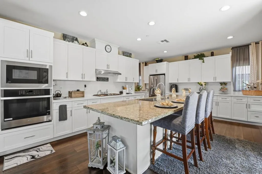 1124 Camino Levante, Chula Vista, California 91913 home-pic-17