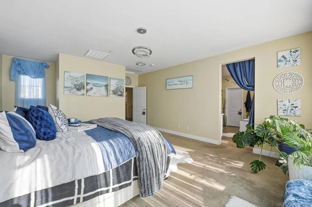 1124 Camino Levante, Chula Vista, California 91913 home-pic-32