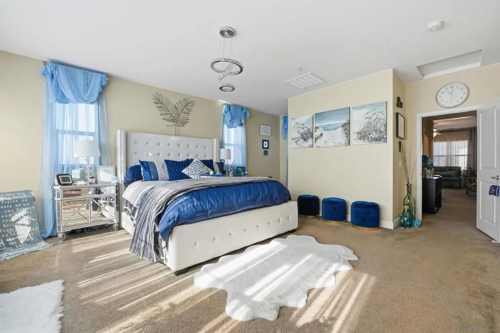 1124 Camino Levante, Chula Vista, California 91913 home-pic-35
