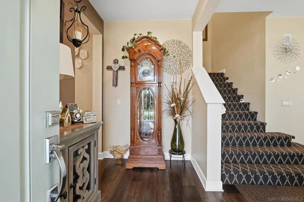 1124 Camino Levante, Chula Vista, California 91913 home-pic-6