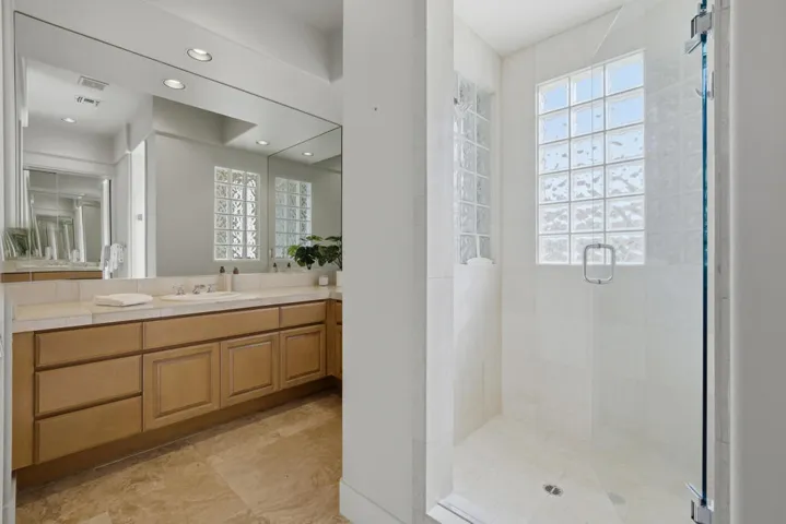Casita Shower