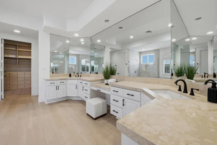 Primary walk in closet