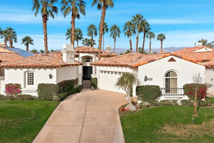 street to casita and garage
