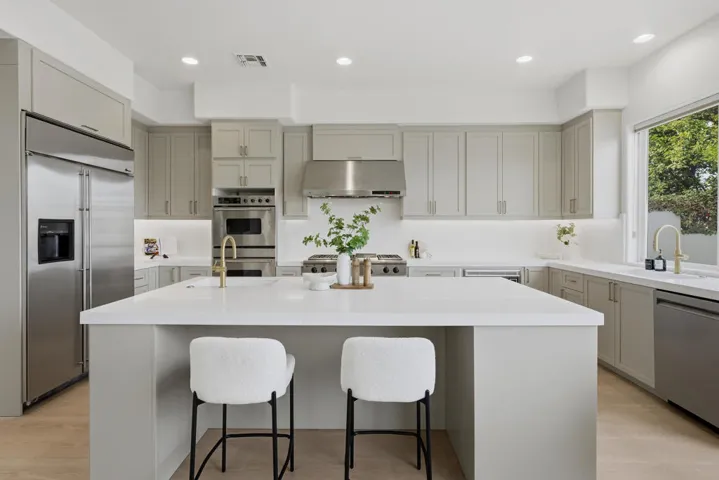 Kitchen bar​​‌​​​​‌​​‌‌​​‌​​​‌‌​​​‌​​‌‌​​‌‌​​‌‌​​​​ seating