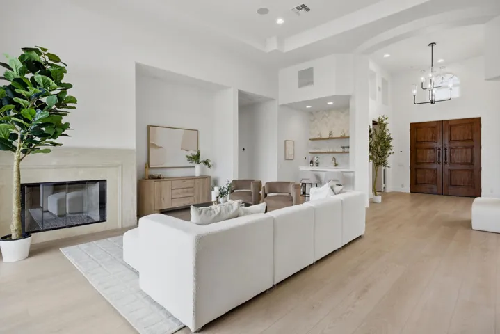 Great room to front door
