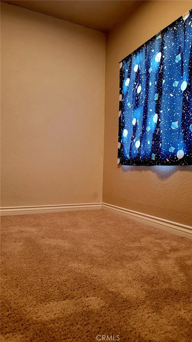 9454 Frankfort Avenue, Fontana, California 92335 home-pic-13