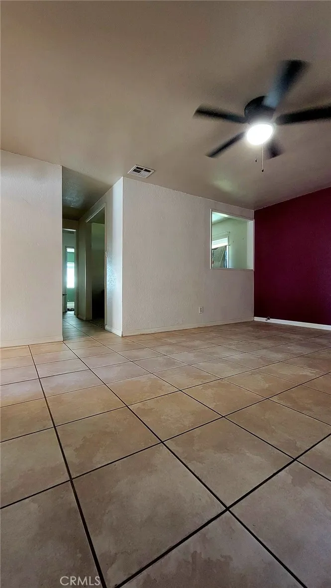 9454 Frankfort Avenue, Fontana, California 92335 home-pic-12