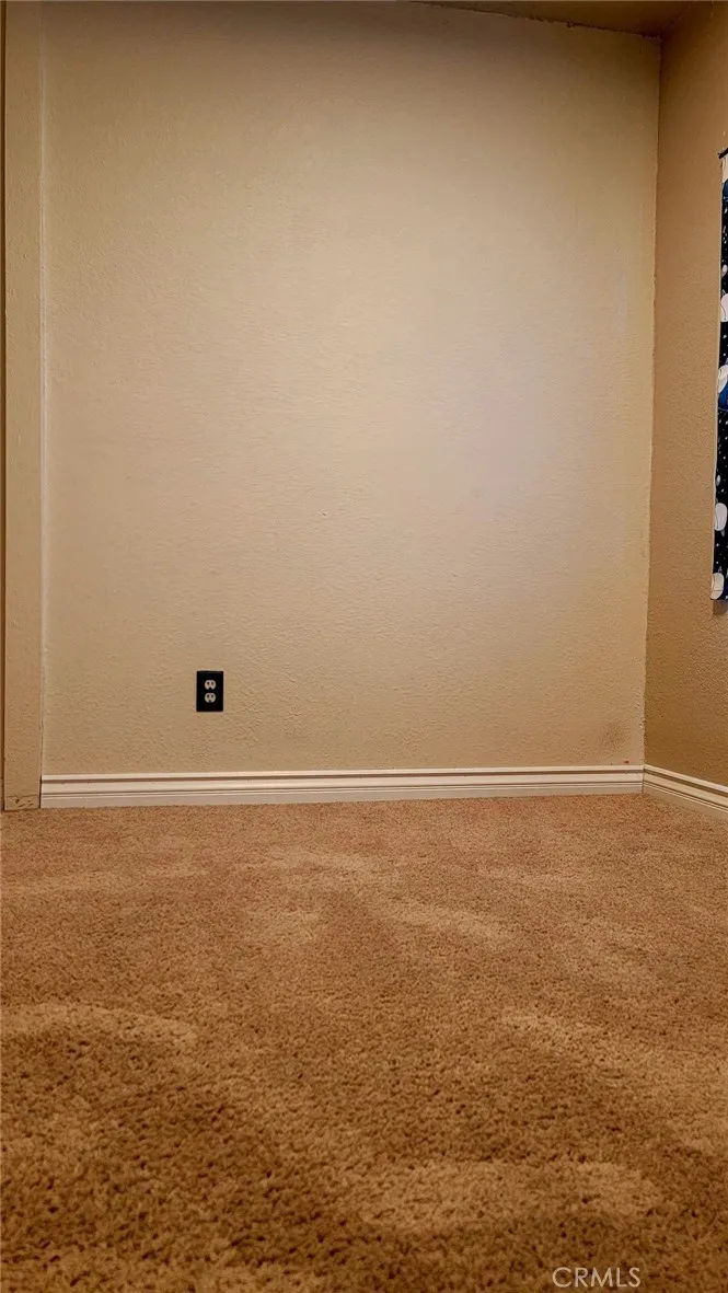 9454 Frankfort Avenue, Fontana, California 92335 home-pic-14