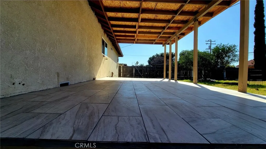 9454 Frankfort Avenue, Fontana, California 92335 home-pic-4
