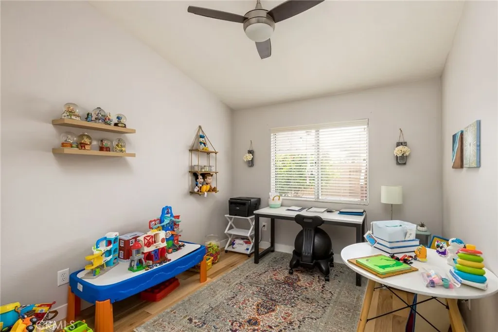 27563 Pinckney, Menifee, California 92586 home-pic-14