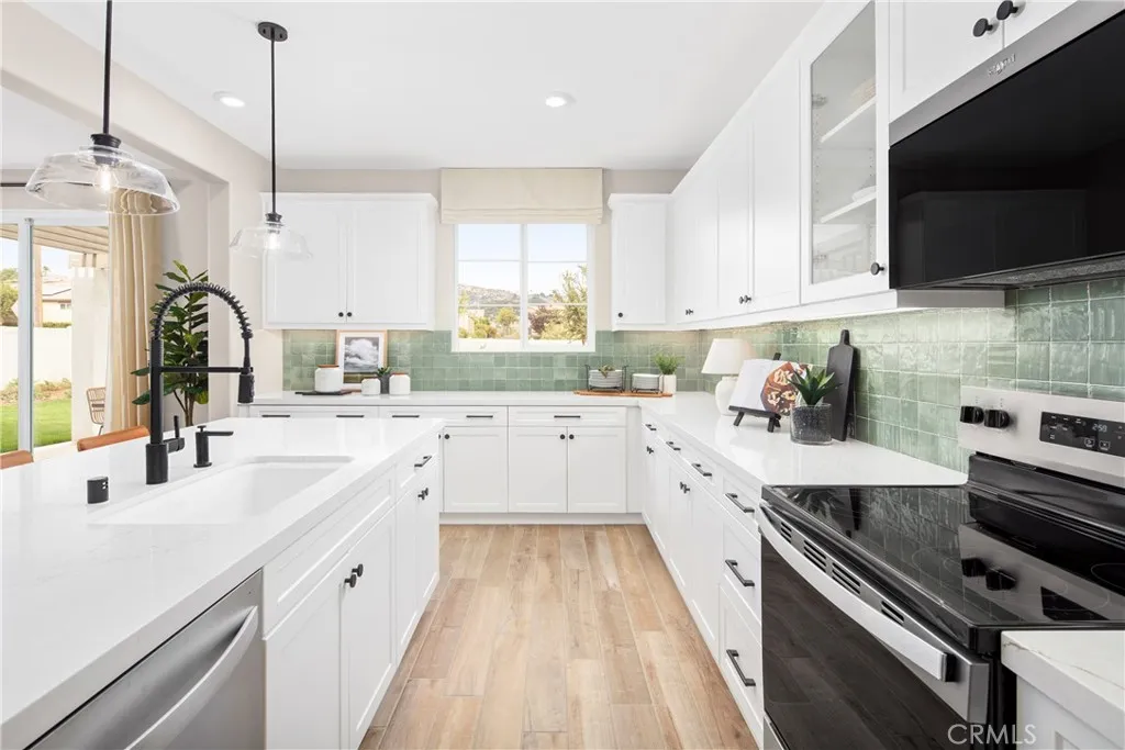 2025 Simpatico Place, Escondido, California 92026 home-pic-2