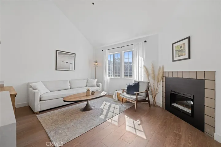 1043 Southwood Drive F, San Luis Obispo, California 93401