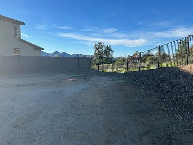 1391 Amanda Glen N, Escondido, California 92029 home-pic-11