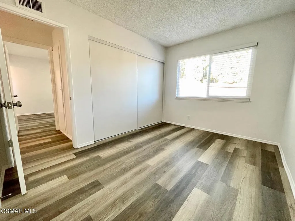 4881 Muirwood Court E, Simi Valley, California 93063 home-pic-14