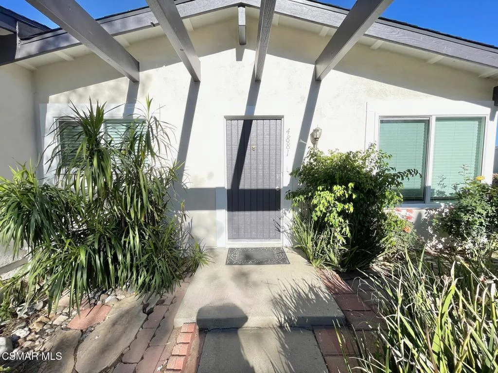 4881 Muirwood Court E, Simi Valley, California 93063 home-pic-1