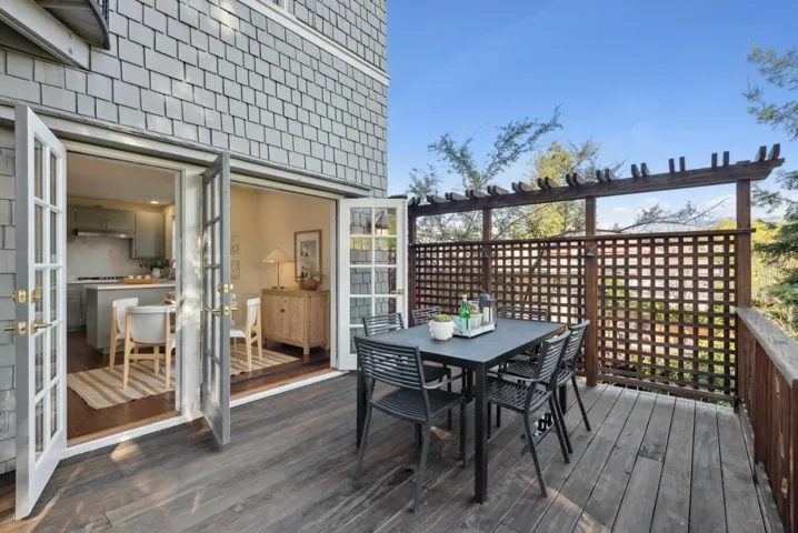 SPECIAL OUTDOOR DINING