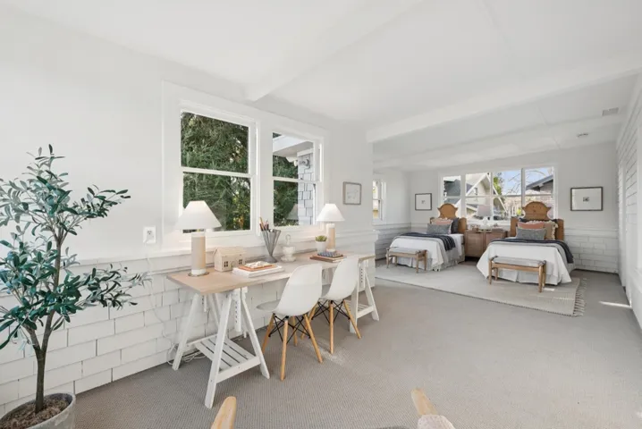 LARGE THIRD UPPER BEDROOM