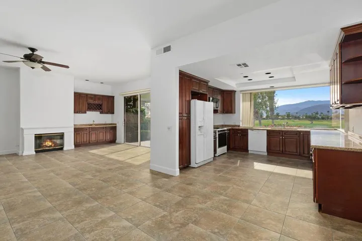 22_11985844_185949_185949-EI-121