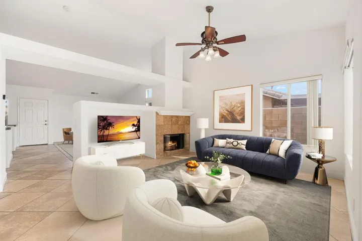 48-web-or-mls-another lounge area tv(