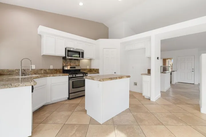 27-web-or-mls-2H8A8074