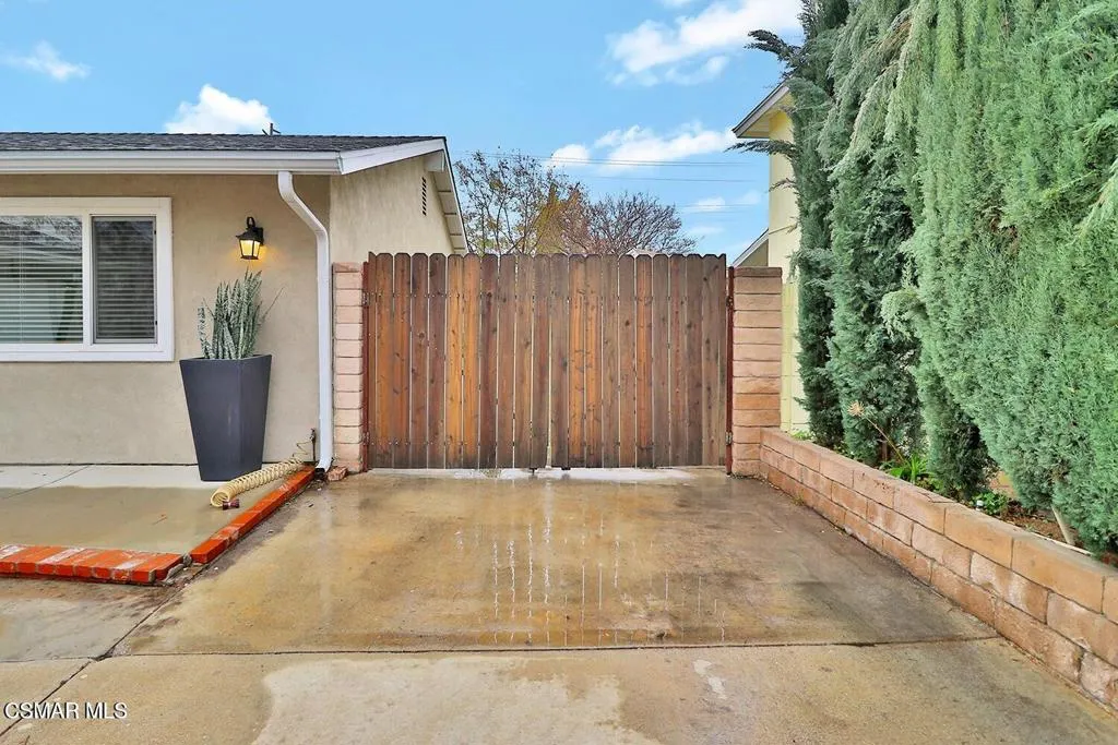 3550 Woodhaven Street, Simi Valley, California 93063 home-pic-2