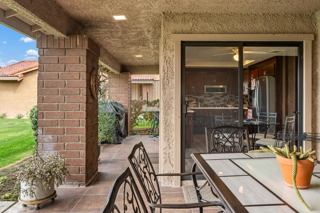 122 Presidio Place, Palm Desert, California 92260 home-pic-22
