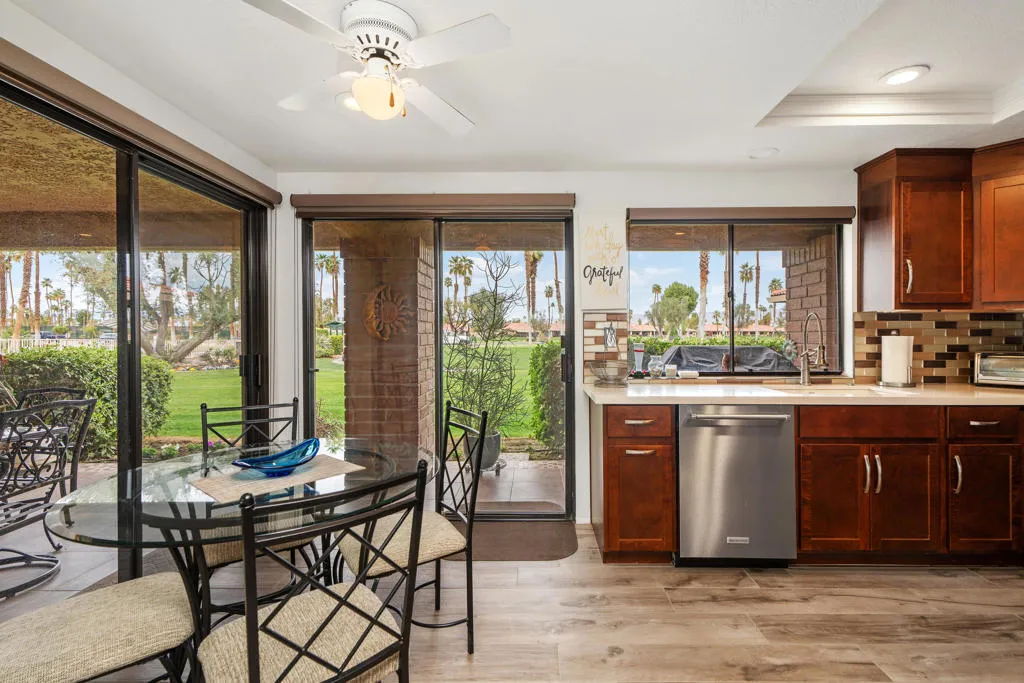 122 Presidio Place, Palm Desert, California 92260 home-pic-11