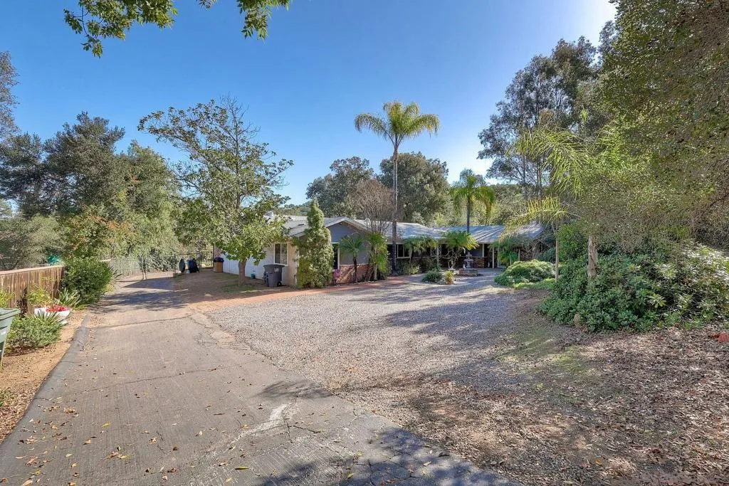 15805 Oak Valley Rd, Ramona, California 92065 home-pic-7