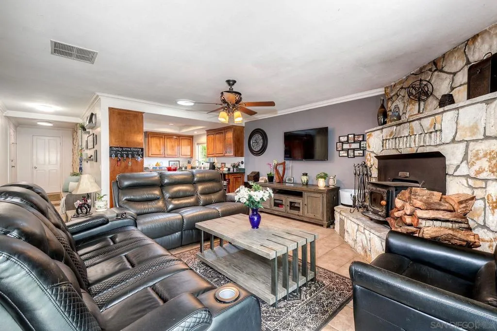 15805 Oak Valley Rd, Ramona, California 92065 home-pic-15