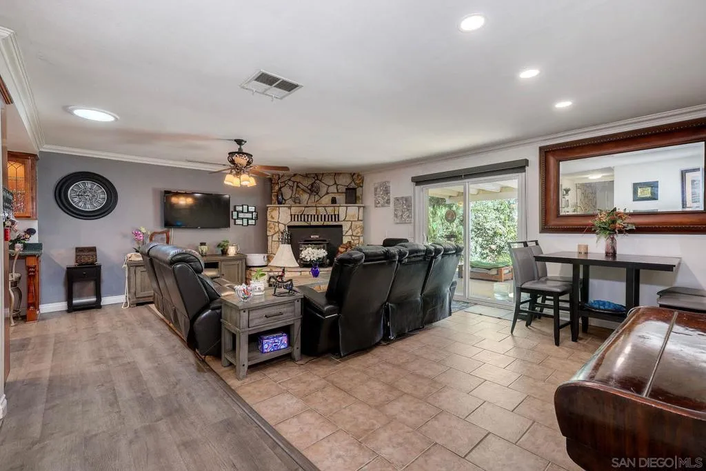 15805 Oak Valley Rd, Ramona, California 92065 home-pic-13