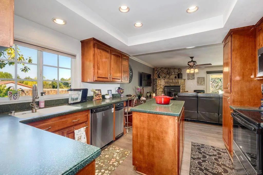 15805 Oak Valley Rd, Ramona, California 92065 home-pic-21