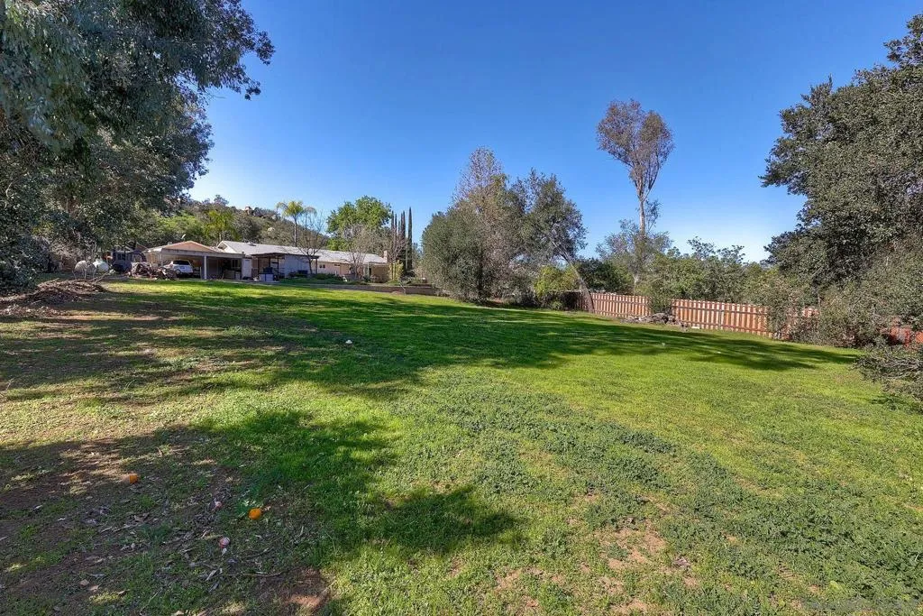 15805 Oak Valley Rd, Ramona, California 92065 home-pic-5