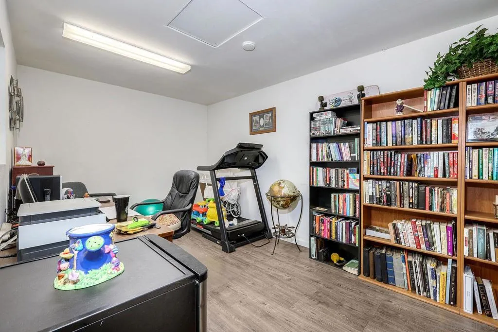 15805 Oak Valley Rd, Ramona, California 92065 home-pic-10