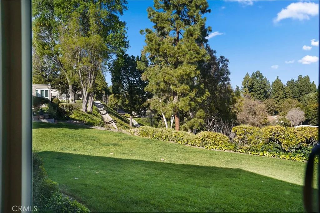 395 Avenida Castilla B, Laguna Woods, California 92637 home-pic-3