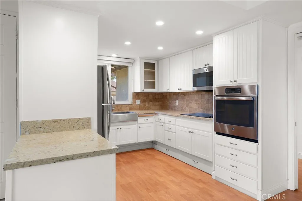 395 Avenida Castilla B, Laguna Woods, California 92637 home-pic-17