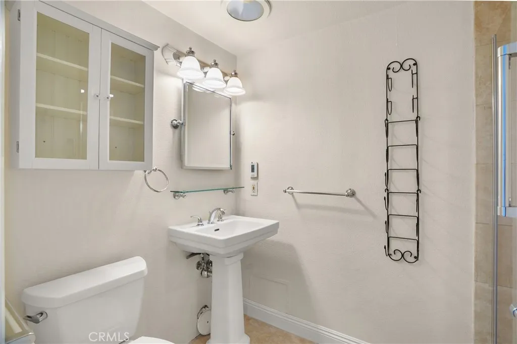 395 Avenida Castilla B, Laguna Woods, California 92637 home-pic-26