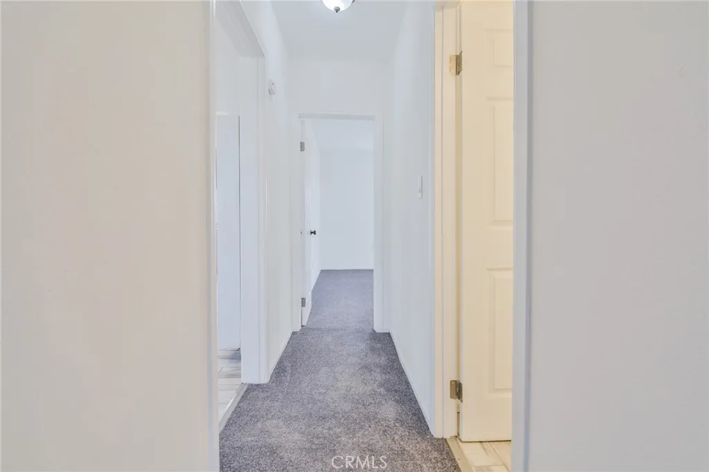 1404 E 87th Place, Los Angeles, California 90002 home-pic-16
