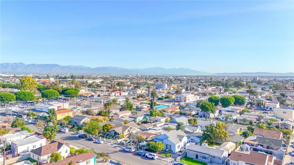 1404 E 87th Place, Los Angeles, California 90002 home-pic-39