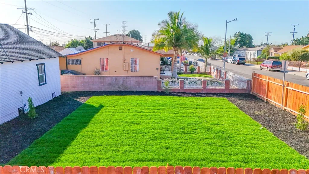 1404 E 87th Place, Los Angeles, California 90002 home-pic-31