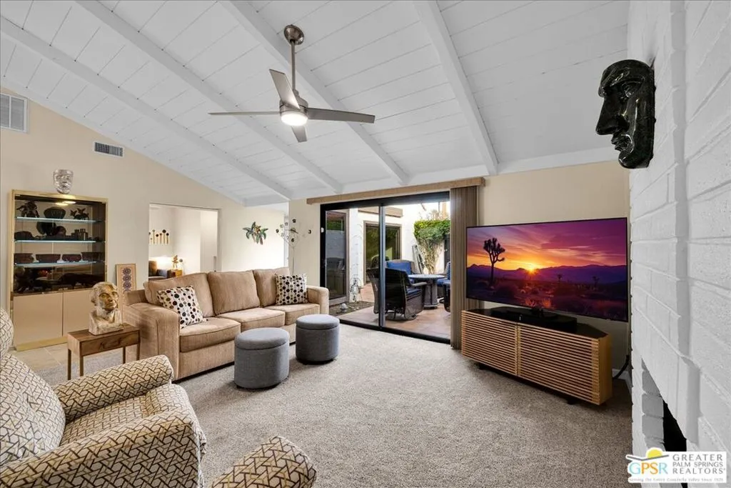 2335 S Gene Autry Trail C, Palm Springs, California 92264 home-pic-5