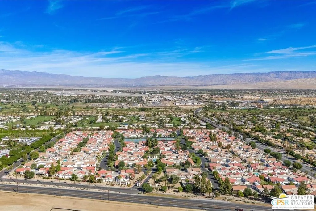2335 S Gene Autry Trail C, Palm Springs, California 92264 home-pic-46